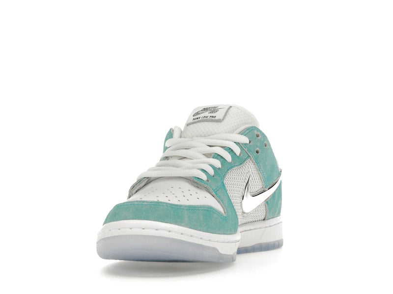 Nike SB Dunk Low April Skateboards, vista a 360 gradi 12 di 36