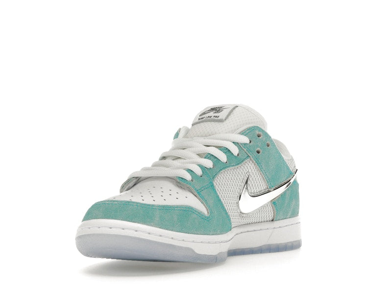Nike SB Dunk Low April Skateboards, vista a 360 gradi 13 di 36