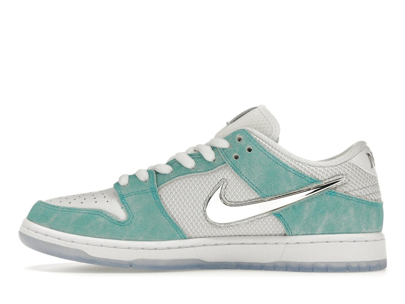 Nike SB Dunk Low April Skateboards, vista a 360 gradi 19 di 36