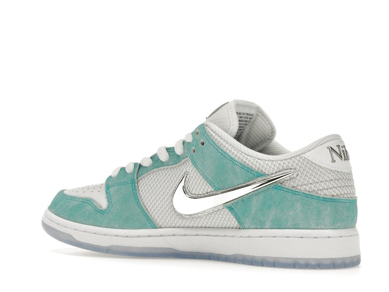 Nike SB Dunk Low April Skateboards, vista a 360 gradi 22 di 36