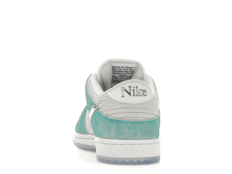 Nike SB Dunk Low April Skateboards, vista a 360 gradi 27 di 36