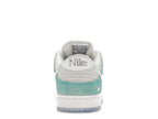 Nike SB Dunk Low April Skateboards, vista a 360 gradi 28 di 36