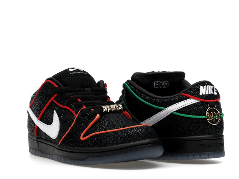 Nike SB Dunk Low Bronx Girls Skate, vista a 360 gradi 7 di 36