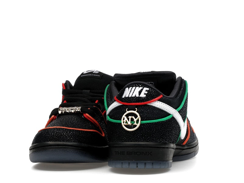 Nike SB Dunk Low Bronx Girls Skate, vista a 360 gradi 12 di 36