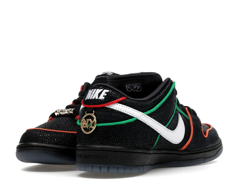 Nike SB Dunk Low Bronx Girls Skate, vista a 360 gradi 14 di 36