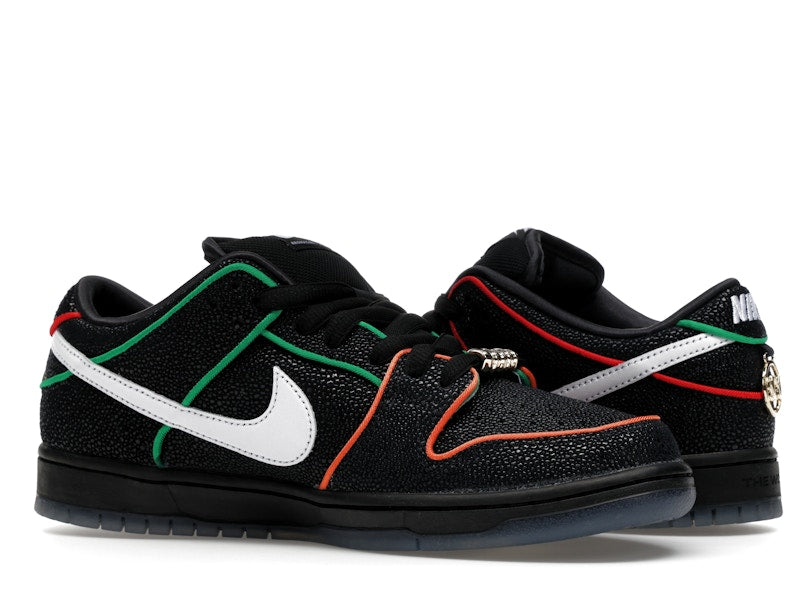 Nike SB Dunk Low Bronx Girls Skate, vista a 360 gradi 22 di 36