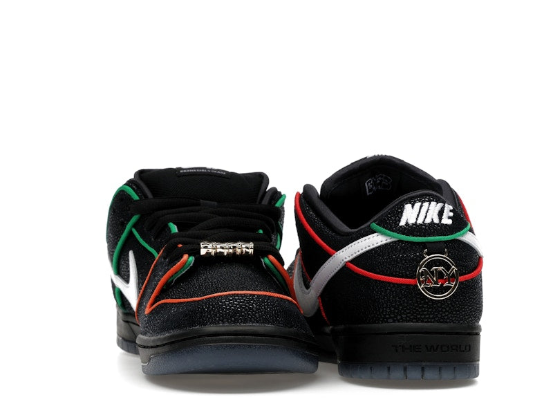 Nike SB Dunk Low Bronx Girls Skate, vista a 360 gradi 27 di 36