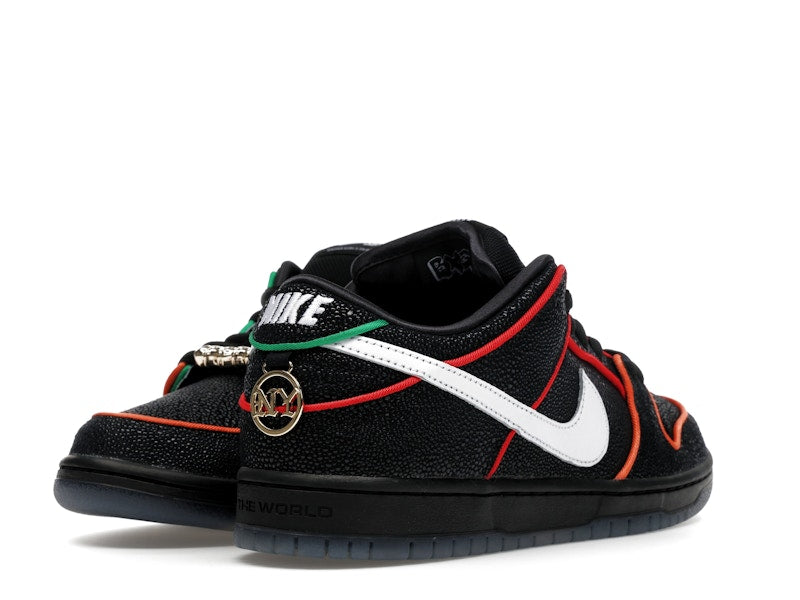 Nike SB Dunk Low Bronx Girls Skate, vista a 360 gradi 32 di 36