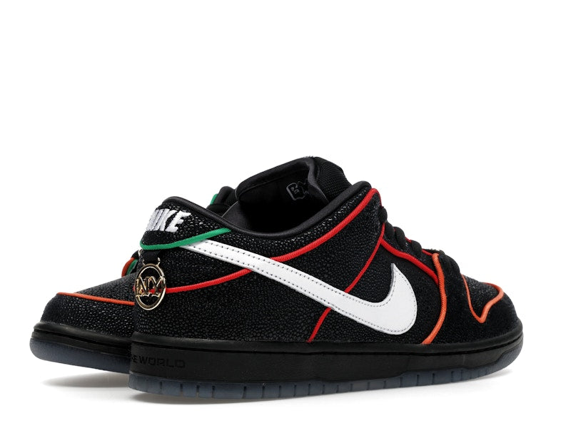 Nike SB Dunk Low Bronx Girls Skate, vista a 360 gradi 33 di 36
