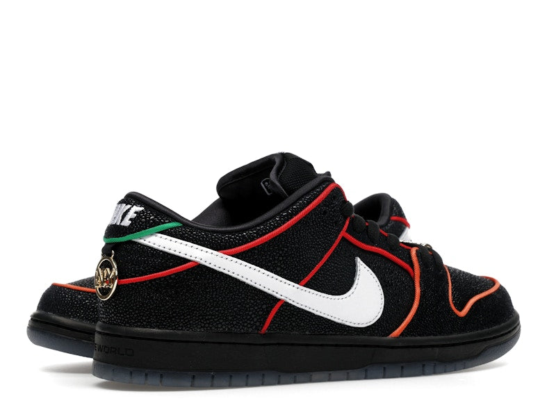 Nike SB Dunk Low Bronx Girls Skate, vista a 360 gradi 34 di 36