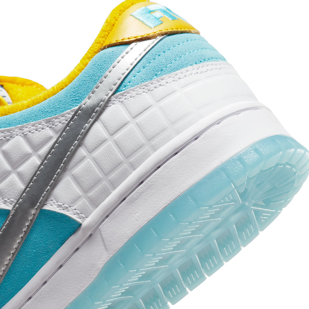 Nike SB Dunk Low FTC Lagoon Pulse - vue detail 2