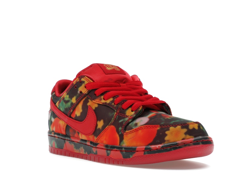 Nike SB Dunk Low The Wizard Of Oz Poppy Field, vista a 360 gradi 6 di 36