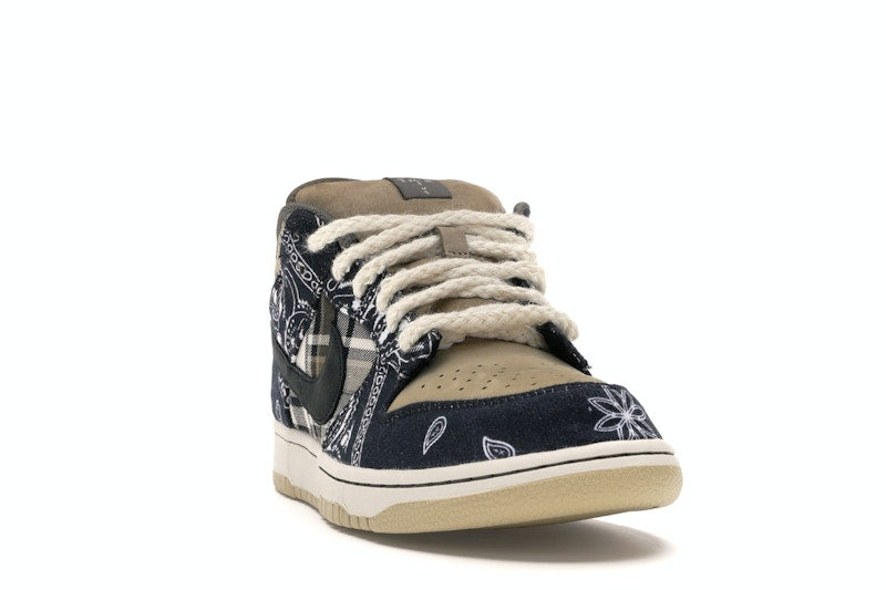 Nike SB Dunk Low Travis Scott, vista a 360 gradi 8 di 36