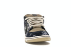 Nike SB Dunk Low Travis Scott, vista a 360 gradi 9 di 36
