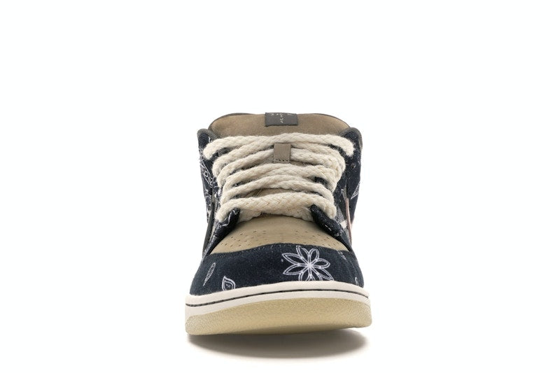 Nike SB Dunk Low Travis Scott, vista a 360 gradi 10 di 36