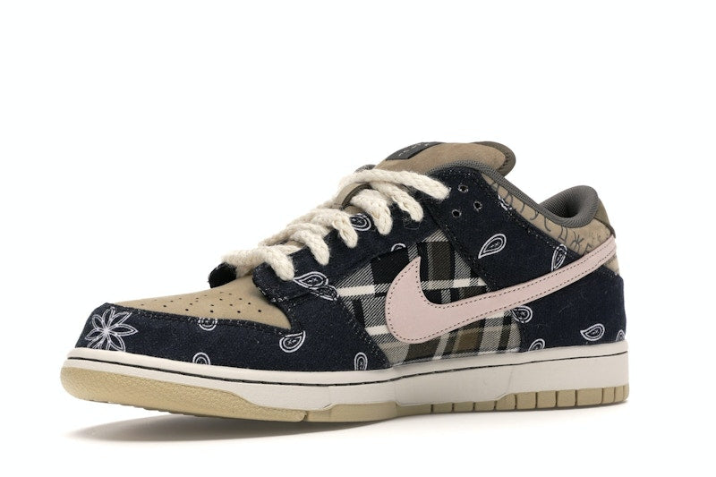 Nike SB Dunk Low Travis Scott, vista a 360 gradi 16 di 36
