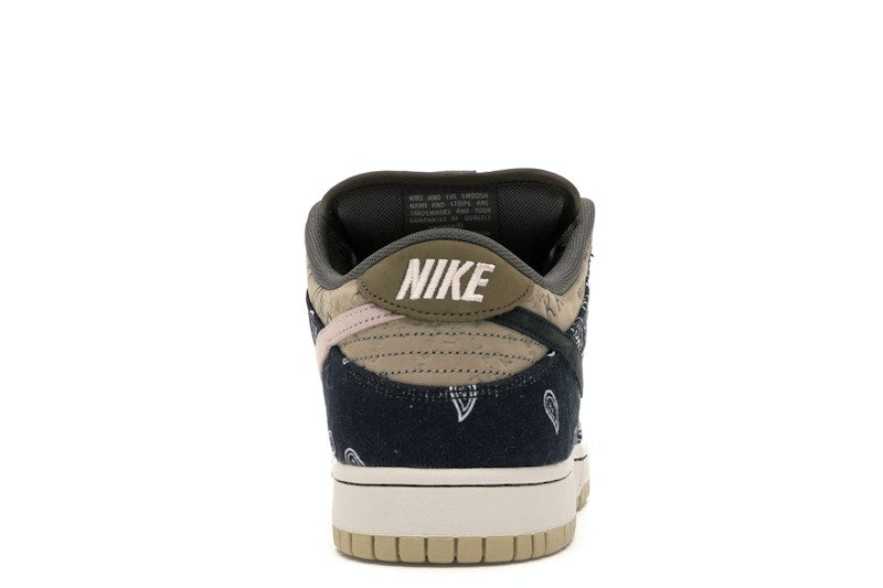 Nike SB Dunk Low Travis Scott, vista a 360 gradi 28 di 36