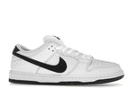 Nike SB Dunk Low White Black, vista a 360 gradi 2 di 36
