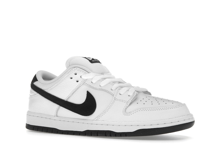 Nike SB Dunk Low White Black, vista a 360 gradi 4 di 36