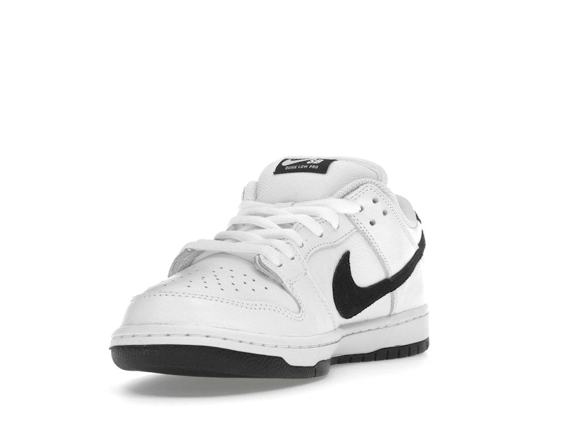 Nike SB Dunk Low White Black, vista a 360 gradi 13 di 36