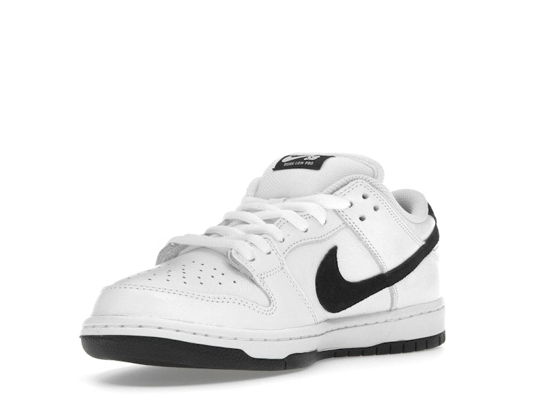 Nike SB Dunk Low White Black, vista a 360 gradi 14 di 36