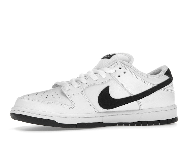 Nike SB Dunk Low White Black, vista a 360 gradi 17 di 36