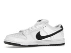 Nike SB Dunk Low White Black, vista a 360 gradi 17 di 36