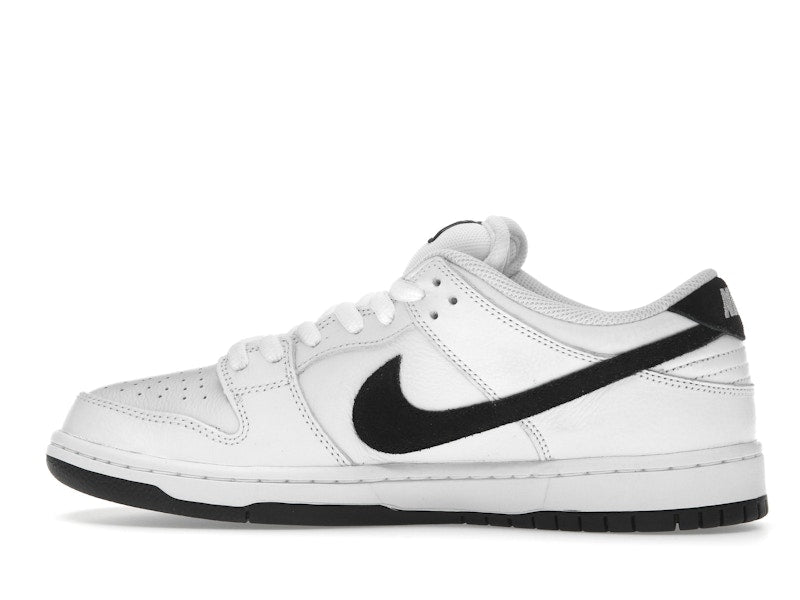Nike SB Dunk Low White Black, vista a 360 gradi 20 di 36