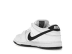 Nike SB Dunk Low White Black, vista a 360 gradi 24 di 36