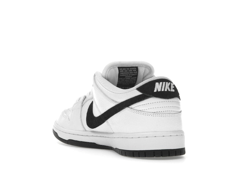 Nike SB Dunk Low White Black, vista a 360 gradi 25 di 36