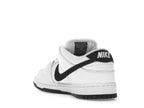 Nike SB Dunk Low White Black, vista a 360 gradi 25 di 36